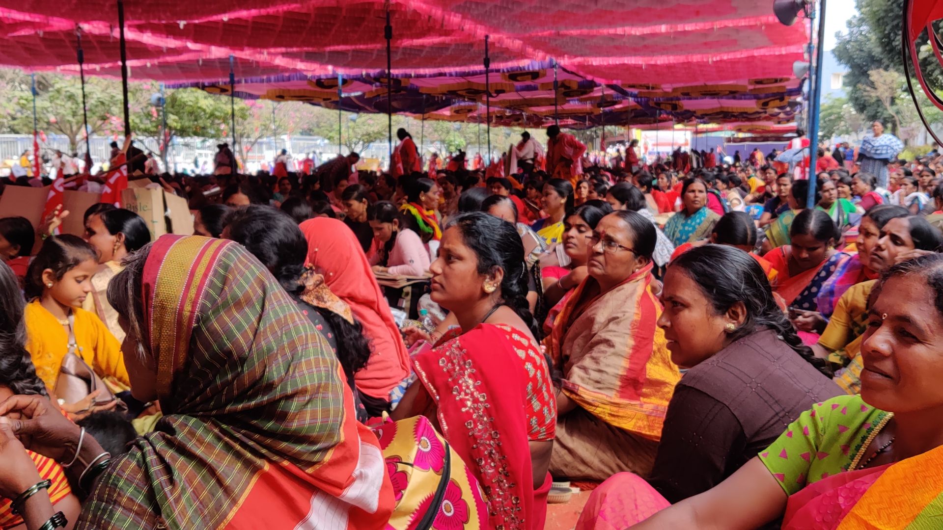 karnataka-anganwadi-workers-demand-to-be-classified-as-teachers